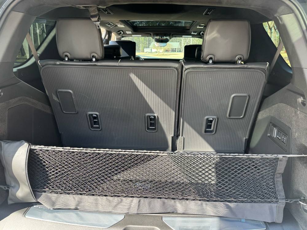 2025 Cadillac Escalade — photo 25 of 48
