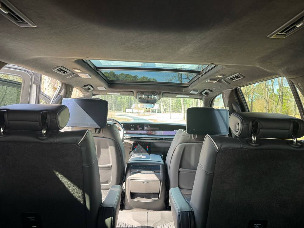 2025 Cadillac Escalade — photo 27 of 48