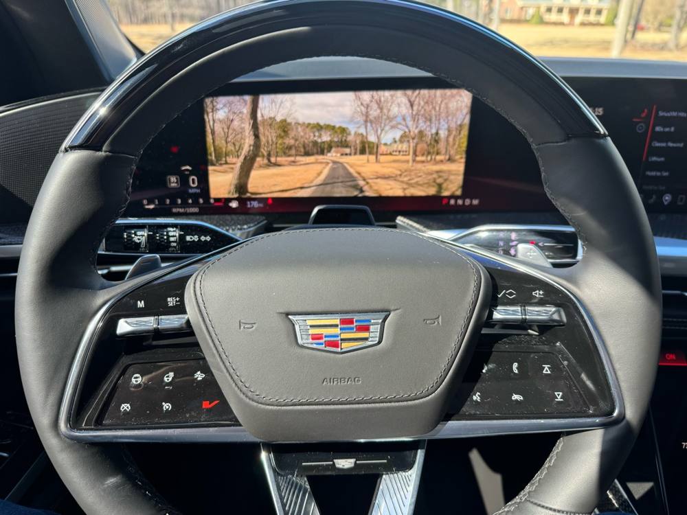 2025 Cadillac Escalade — photo 28 of 48
