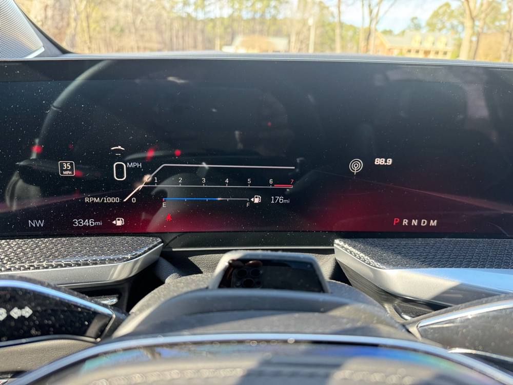 2025 Cadillac Escalade — photo 33 of 48
