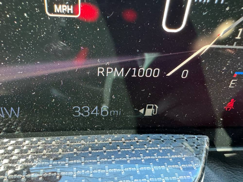 2025 Cadillac Escalade — photo 34 of 48