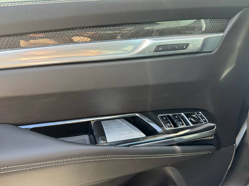 2025 Cadillac Escalade — photo 36 of 48