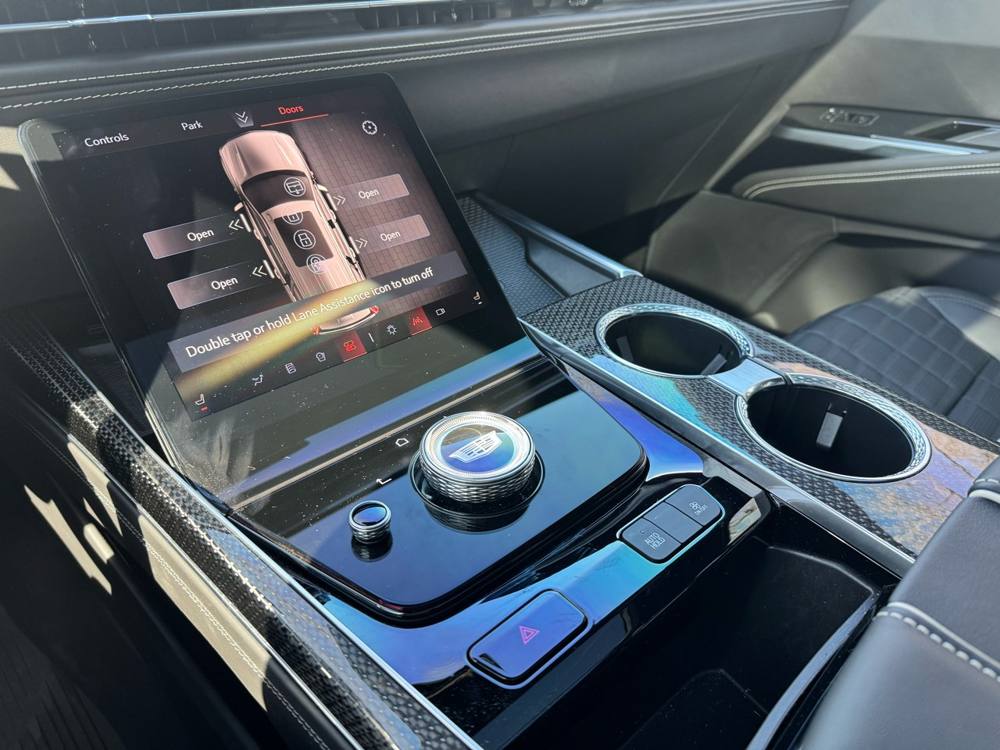2025 Cadillac Escalade — photo 42 of 48