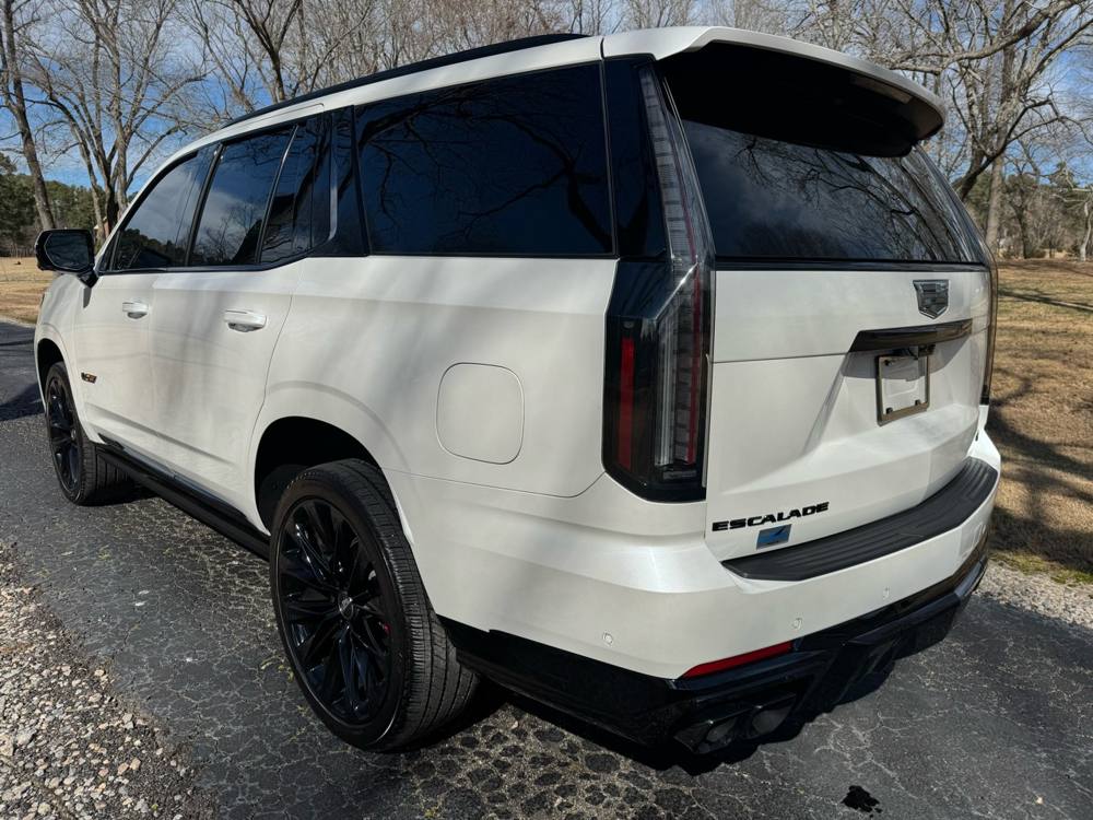2025 Cadillac Escalade — photo 5 of 48