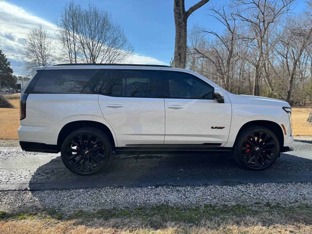 2025 Cadillac Escalade — photo 8 of 48
