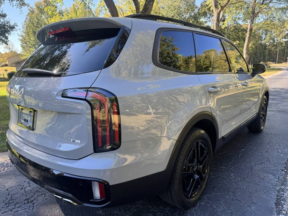 2024 Kia Telluride — photo 3 of 47
