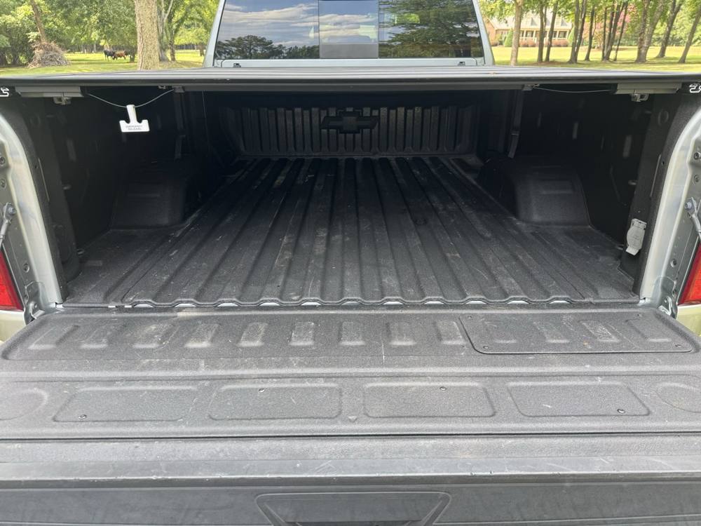 2024 Chevrolet Silverado 2500HD — photo 18 of 44