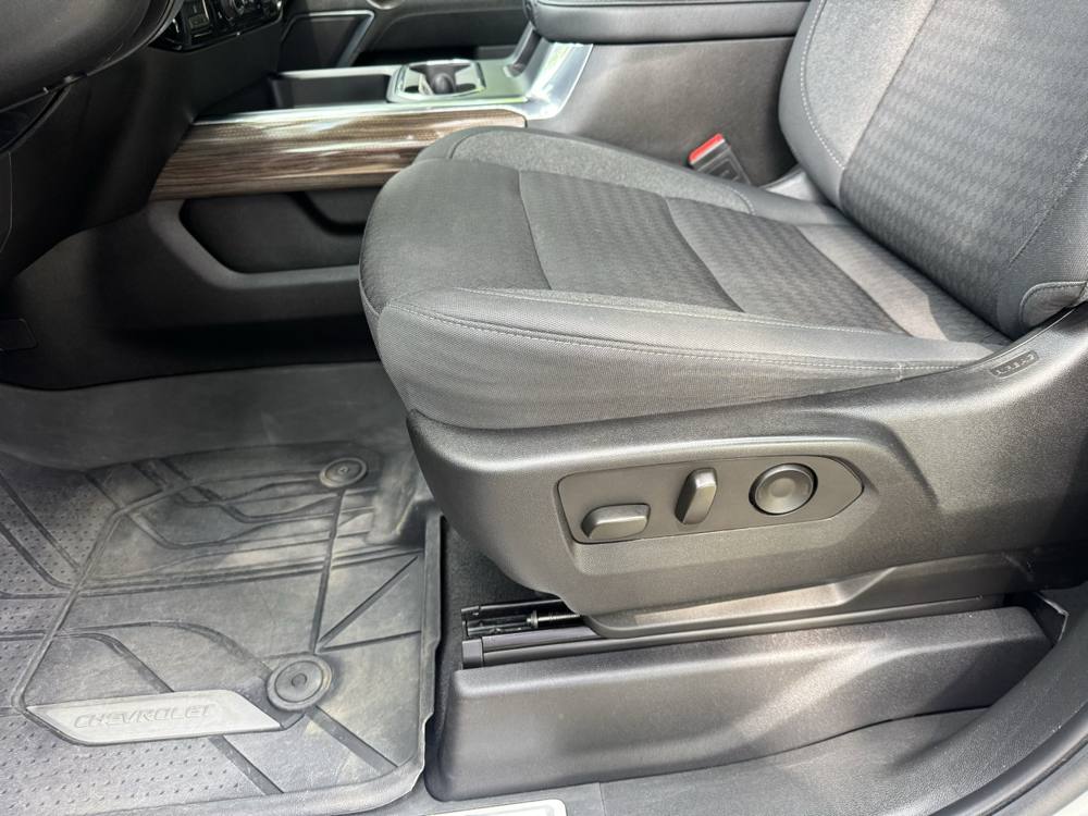 2024 Chevrolet Silverado 2500HD — photo 21 of 44