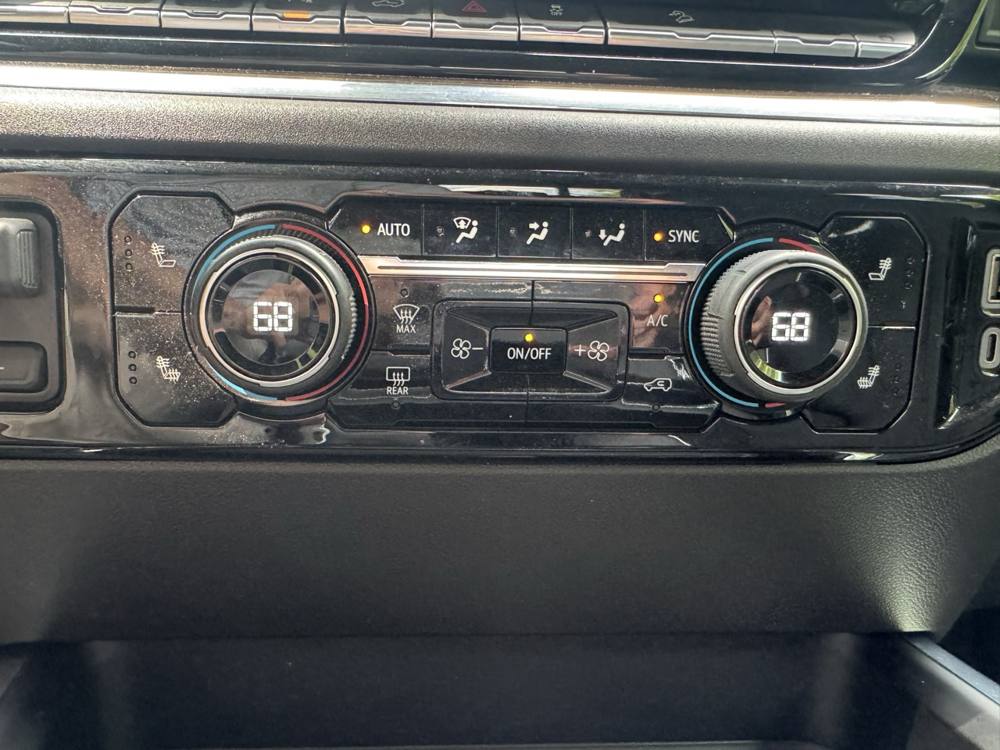 2024 Chevrolet Silverado 2500HD — photo 38 of 44