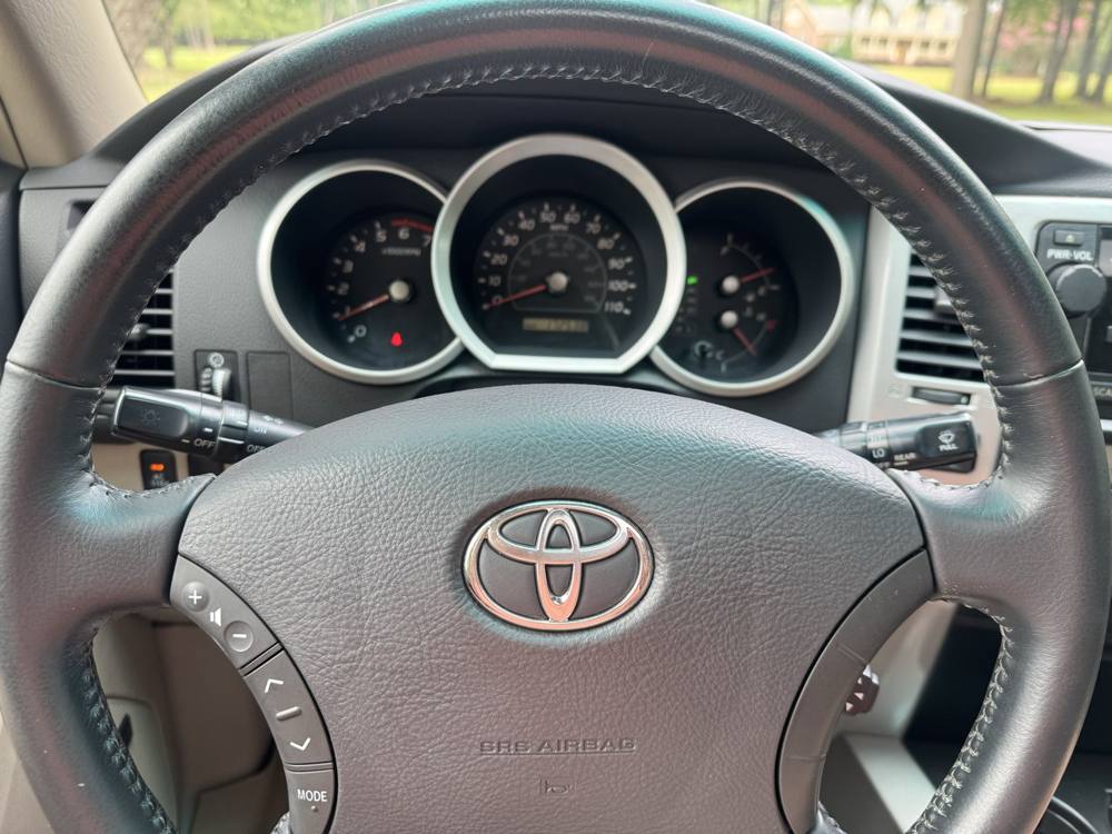 2007 Toyota 4Runner — photo 22 of 39