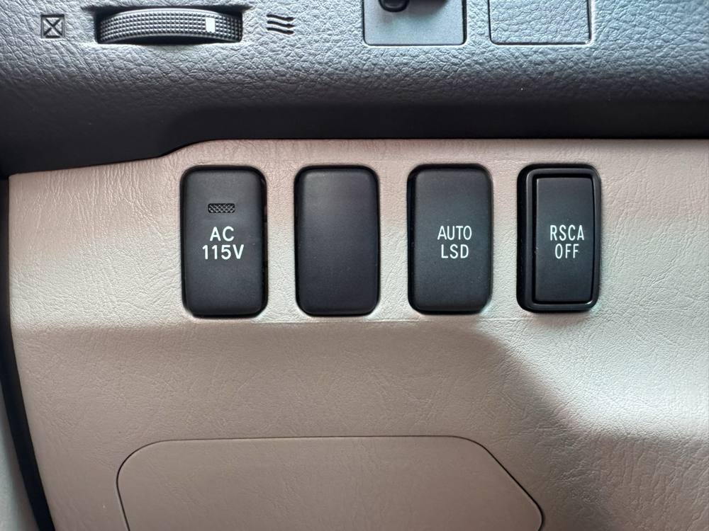 2007 Toyota 4Runner — photo 28 of 39