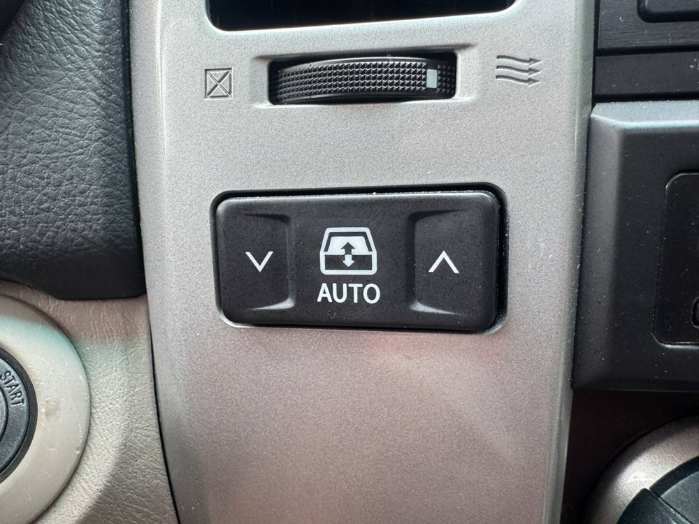 2007 Toyota 4Runner — photo 33 of 39
