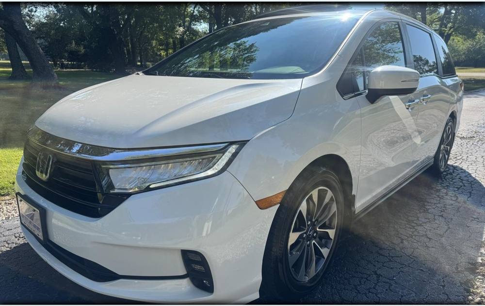2023 Honda Odyssey — photo 1 of 42