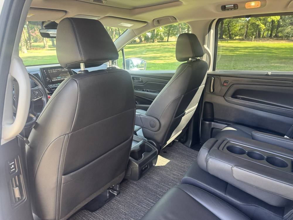 2023 Honda Odyssey — photo 10 of 42