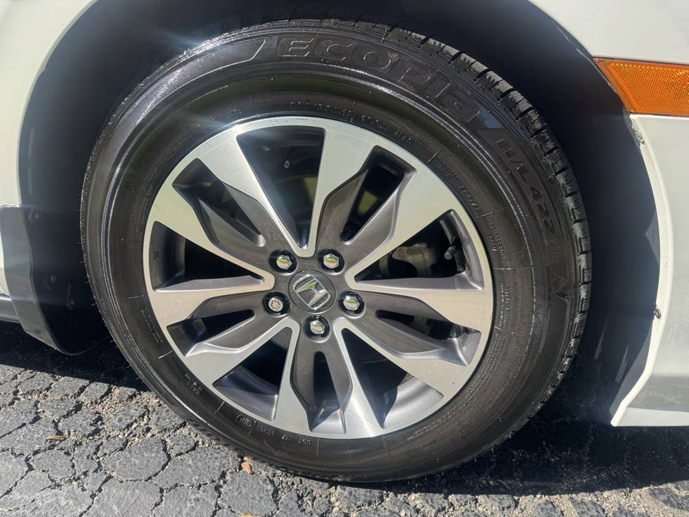 2023 Honda Odyssey — photo 12 of 42