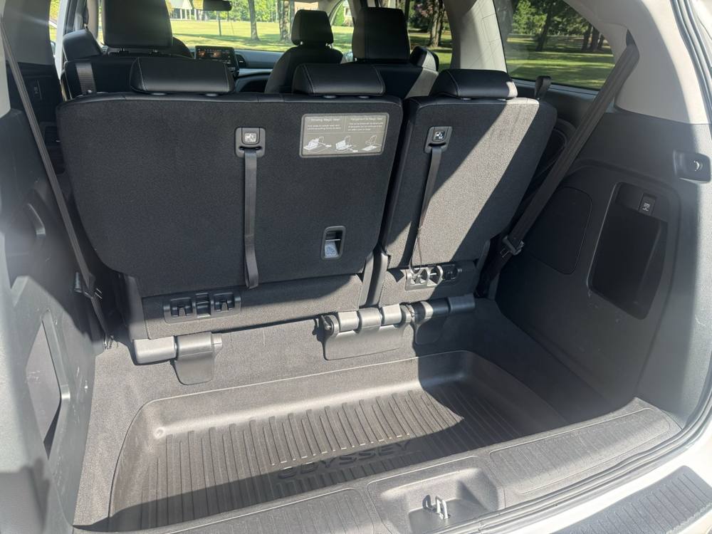 2023 Honda Odyssey — photo 19 of 42