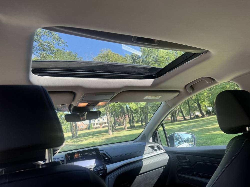2023 Honda Odyssey — photo 24 of 42