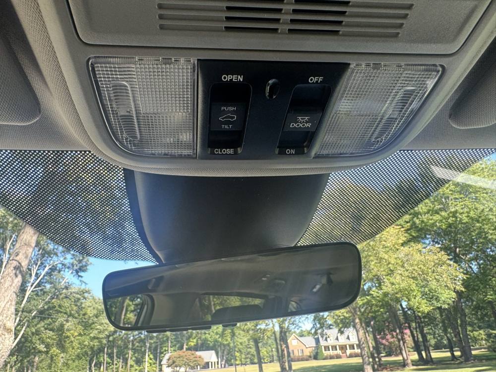 2023 Honda Odyssey — photo 39 of 42
