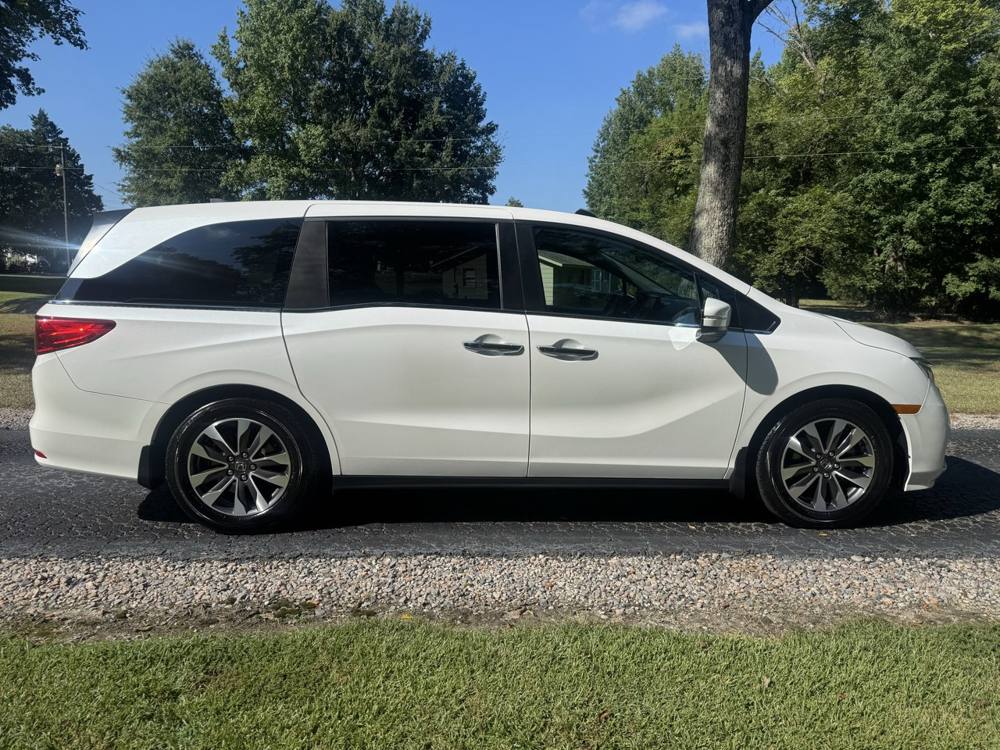 2023 Honda Odyssey — photo 7 of 42