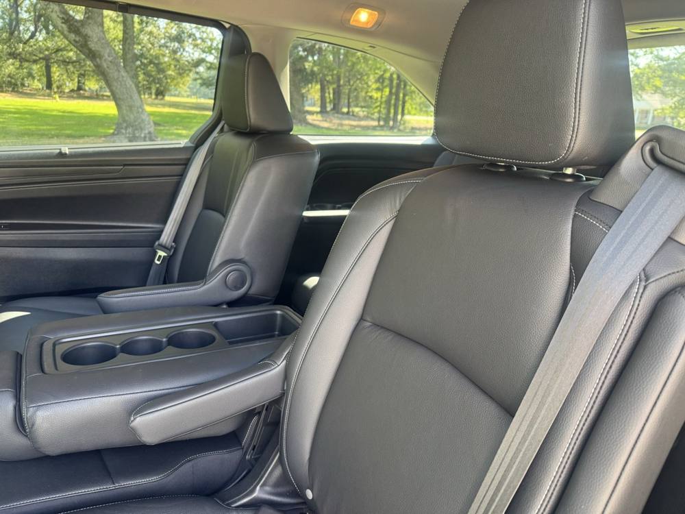 2023 Honda Odyssey — photo 8 of 42