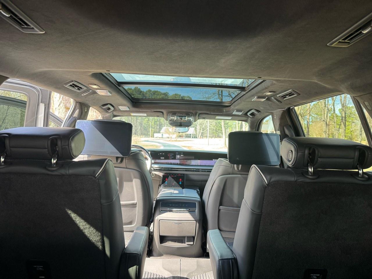 2025 Cadillac Escalade V-Series - Photo 27